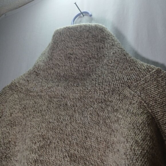 L.L. Bean Men's Wool Sweater Size Large Button Detail Beige Heather - Picture 4 of 12